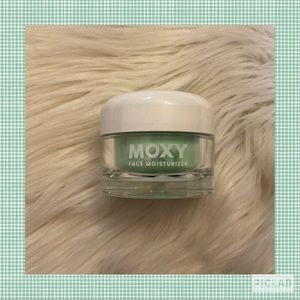 Moxy Face Moisturizer - New - Sensitive Skin - Bath & Body Works